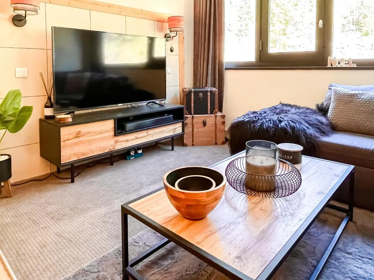 Large 2-Bedroom Apartment, Centre Of Flaine Foret Apartment