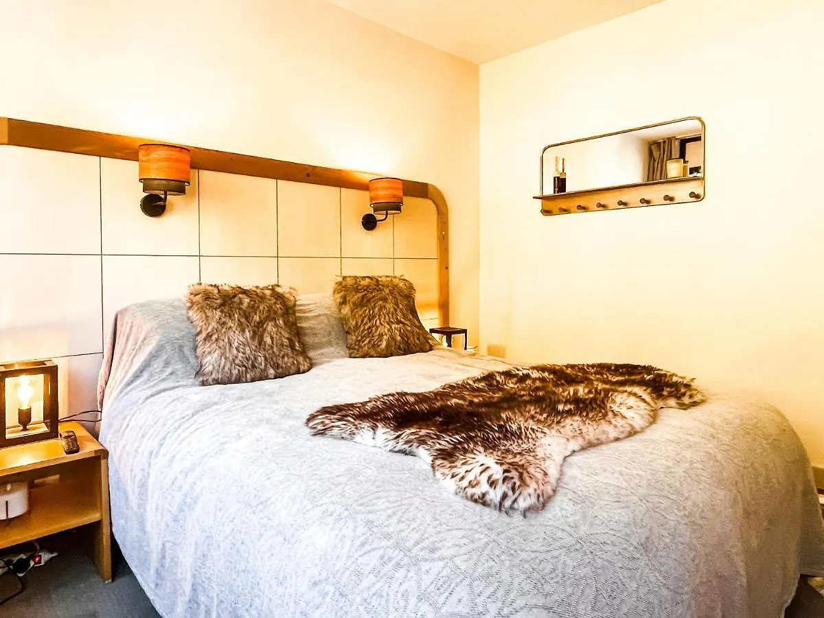 Large 2-Bedroom Apartment, Centre Of Flaine Foret 0*,  צרפת